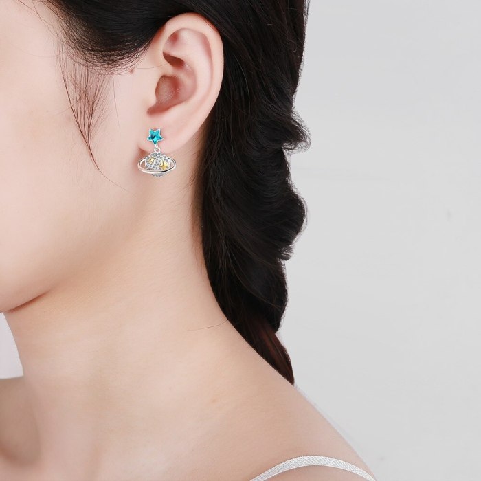 Mori Style Universe Star Temperament Star Moon Stud Earrings Female Sweet Star Small Earrings Xzed926