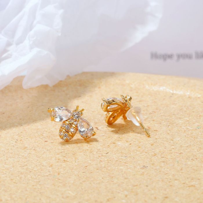 INS Fashion Elegant Bee Stud Earrings Socialite Earrings Simple Earrings for Girlfriend Gb748