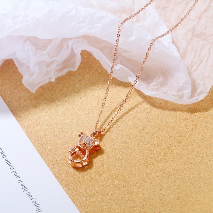 Korean Style Ins Smart Bear Necklace Rose Gold Plated Clavicle Chain Pendant Fashion All-Match for Girlfriend Gb033