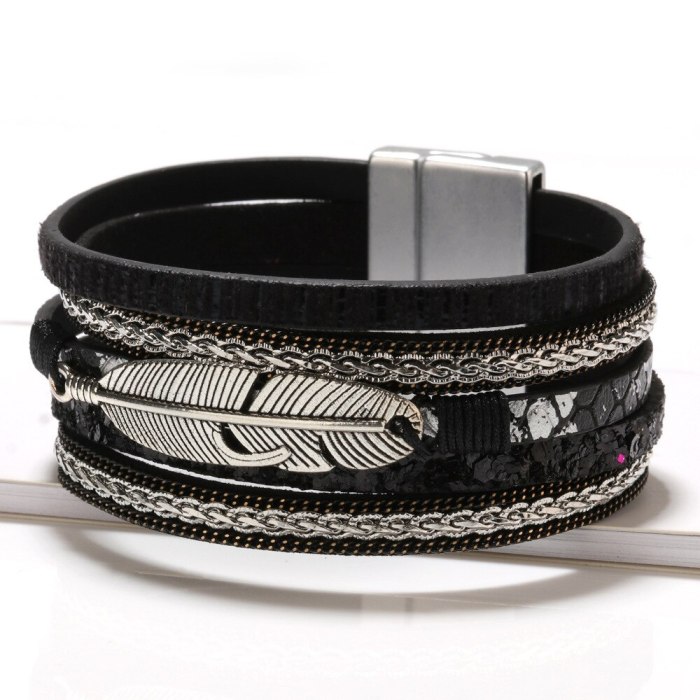 Hot Sale Leather Rope Handmade Braided Bracelet Alloy Feather Leaf Bracelet Women Jewelry Wholesale 12651