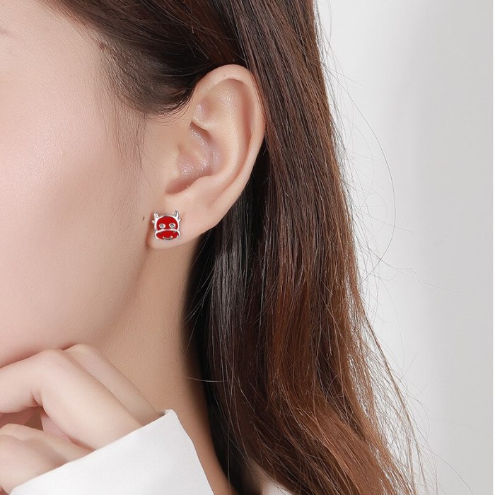 Year of the Ox Ear Studs 925 Sterling Silver New Style Court Red Zodiac Small Cute Cow Earrings E2267