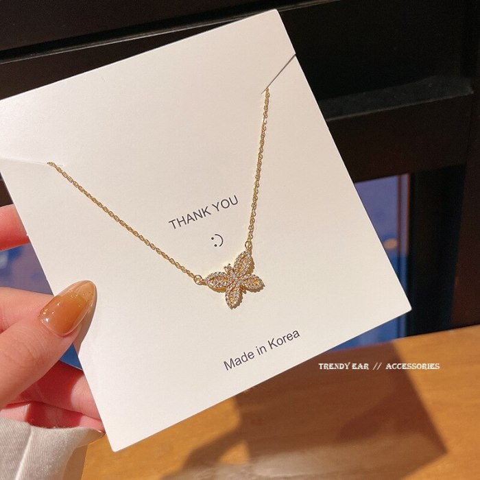 Micro Inlaid Zircon Butterfly Necklace Female Ins Popular Net Red Same Titanium Steel Graceful and Fashionable Clavicle Chain