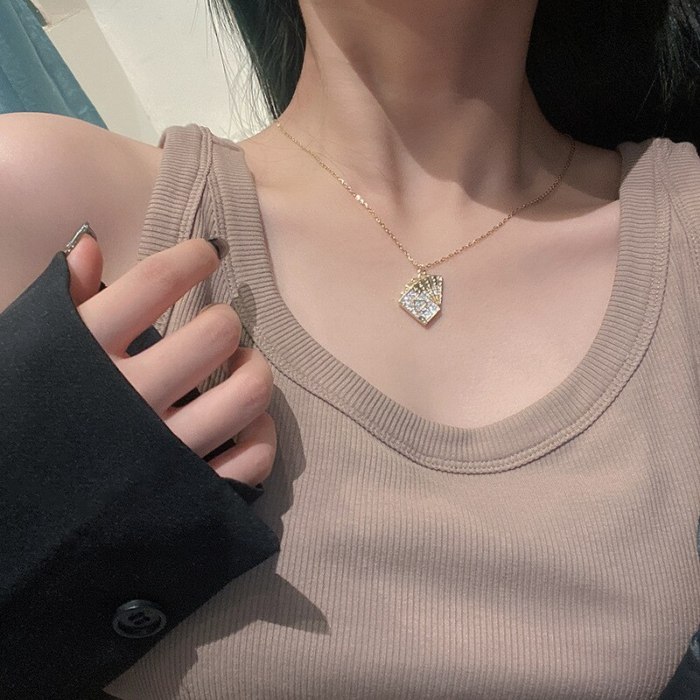 Korean Personality Full Diamond Playing Card Pendant Necklace Female Ins Elegant Fashion Titanium Steel Clavicle Chain Jewelry