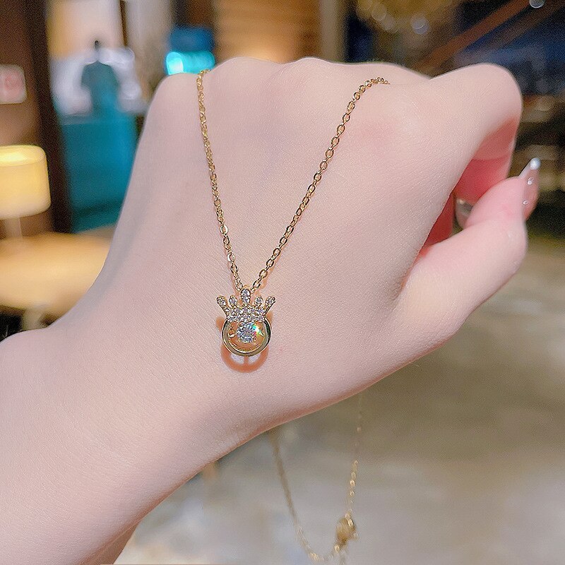 Good Luck Comes Crown Pulsatile Heart Pendant Titanium Steel Necklace Female Graceful and Fashionable Clavicle Chain