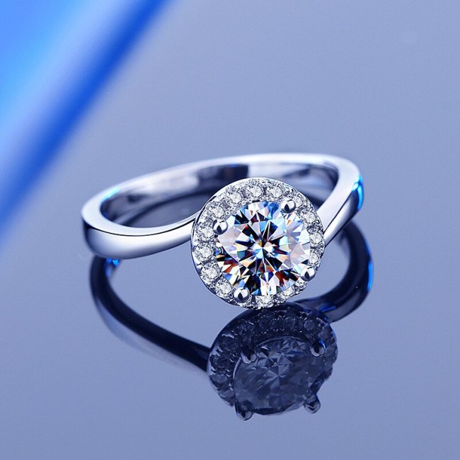 S925 Sterling Silver Proposal 1 Karat Four-Claw Moissanite Ring Women Wholesale