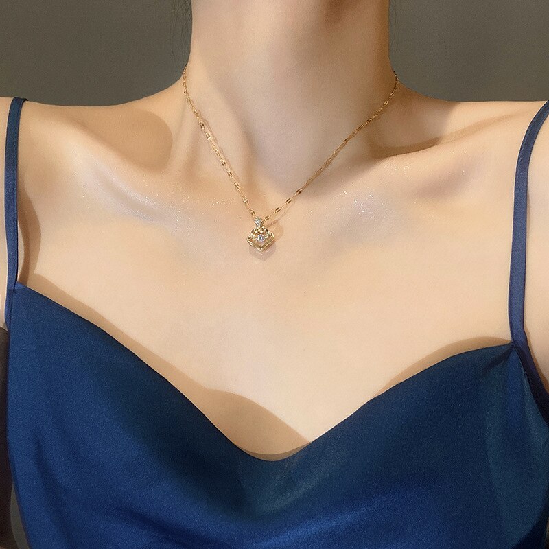 INS Trendy Minimalist Design Love Super Flash Zircon Titanium Steel Necklace Female Graceful and Fashionable Clavicle Chain
