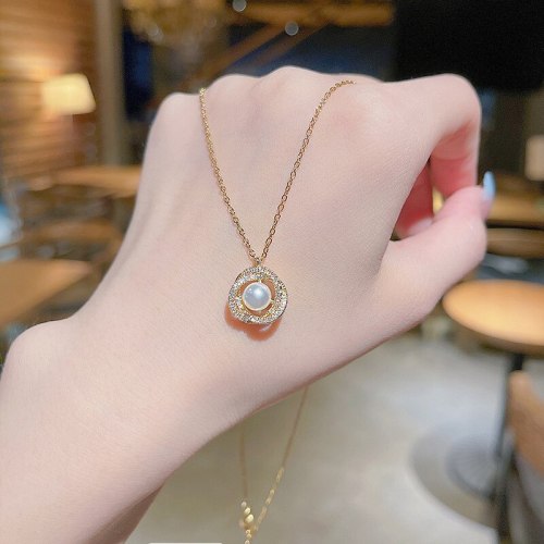 2021 New Elegant Pearl Necklace Female Fashion Design Sense Diamond Inlaid Clavicle Chain Pendant Tide Necklace