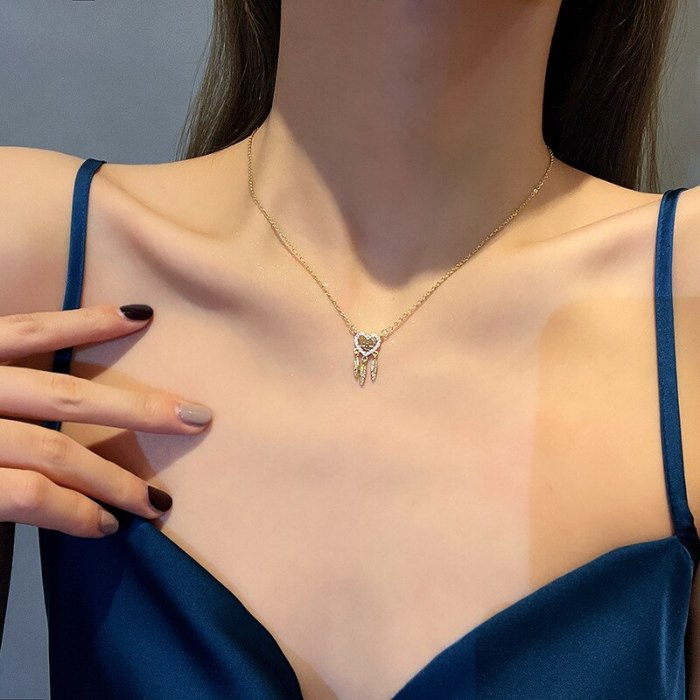 2021 Design Sense Mesh Love Tassel Pendant Titanium Steel Necklace Female Ins Graceful and Fashionable Clavicle Chain
