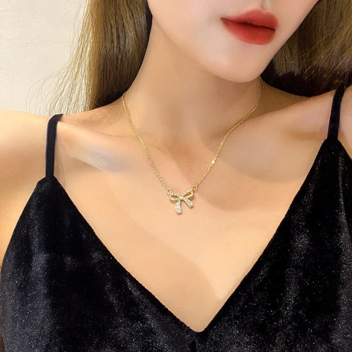 INS Trendy Geometric Bow Super Shiny Diamond Pendant Necklace Women's New Simple Graceful Clavicle Chain