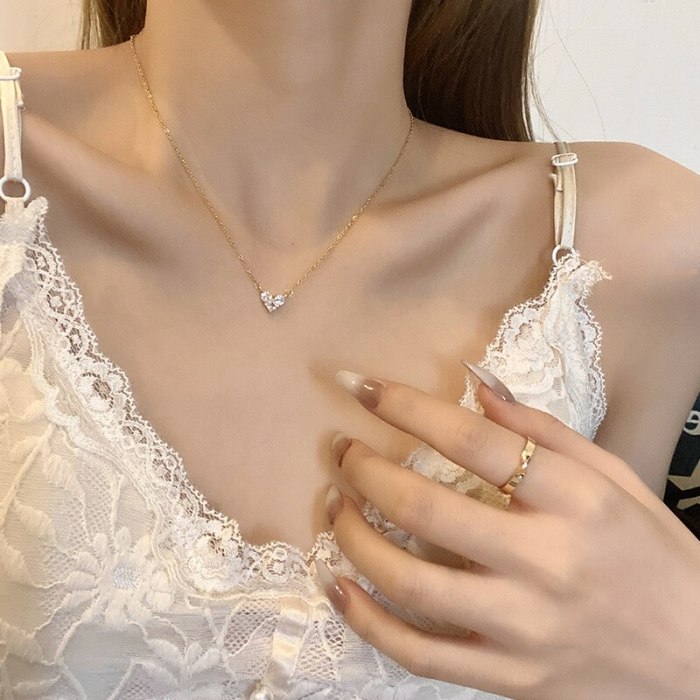 2021 Korean Style Simple Zircon Love Pendant Necklace for Women Ins Fashionable Elegant Titanium Steel Clavicle Chain Jewelry