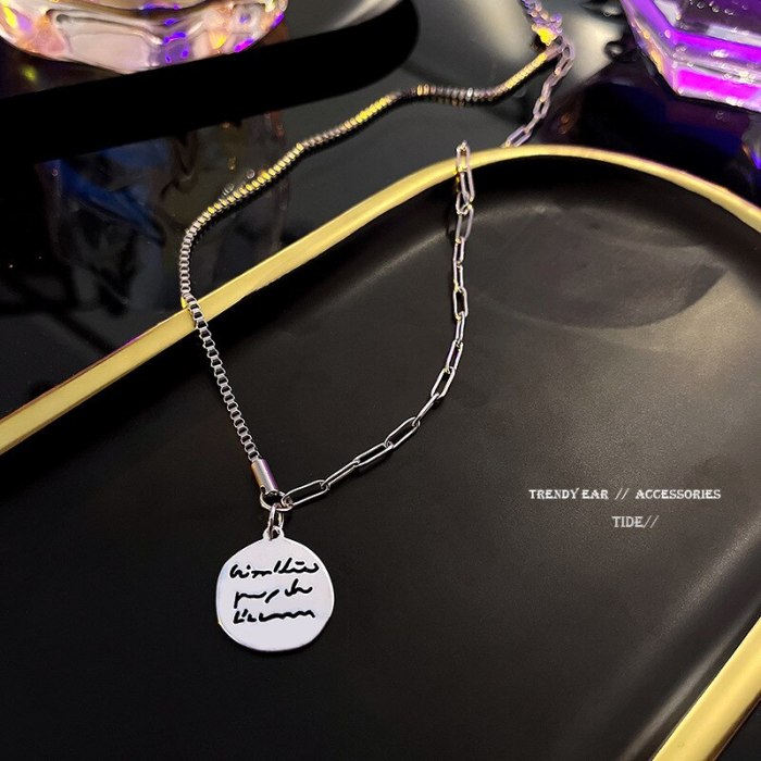 Round Plate Pendant Short Necklace Female Ins Trendy Dignified Sense of Design Student Hip Hop Cool Temperament Clavicle Chain