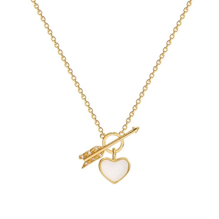Exquisite Trendy Heart-Piercing Necklace Titanium Steel Simple Unique Design Heart-Shaped Short Clavicle Chain