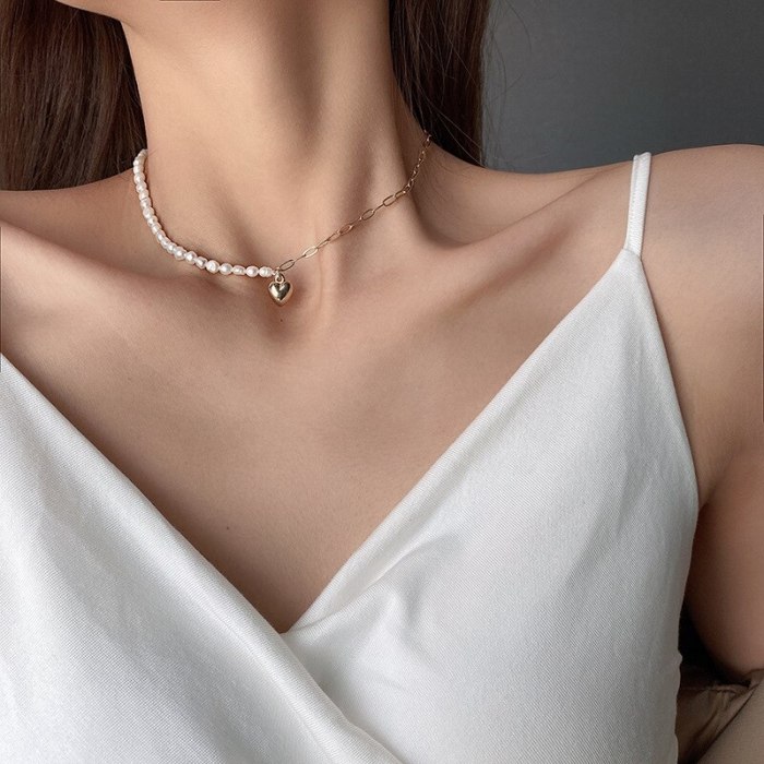 Titanium Steel Love Pearl Necklace Female Clavicle Chain Special-Interest Design Graceful Online Influencer Vintage Necklace