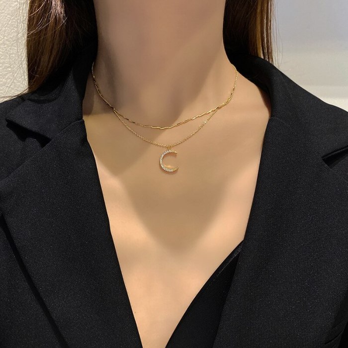 Titanium Steel Necklace Female Clavicle Chain Niche Design Tide Net Red Jewelry Temperament Rose Gold Pendant