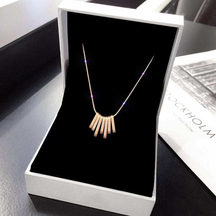 New Super Fairy Necklace Female Online Influencer Time Stamp Rouge Gloss Geometric Clavicle Chain High Sense Ornament