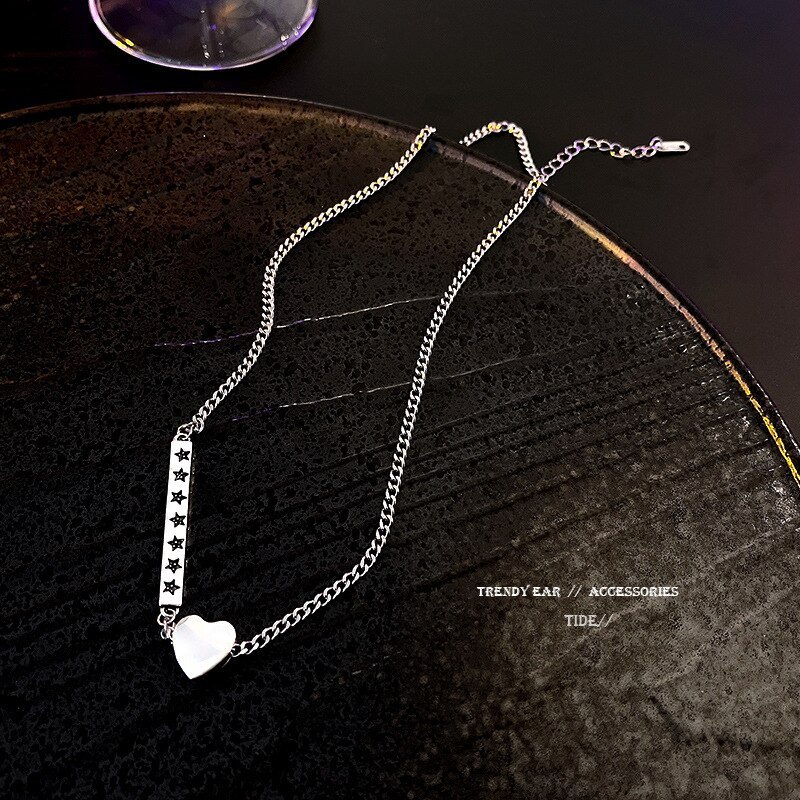 Hip Hop Style Love Heart Necklace Female Ins Temperamental Cold Style Clavicle Chain Retro Personality Sweater Chain