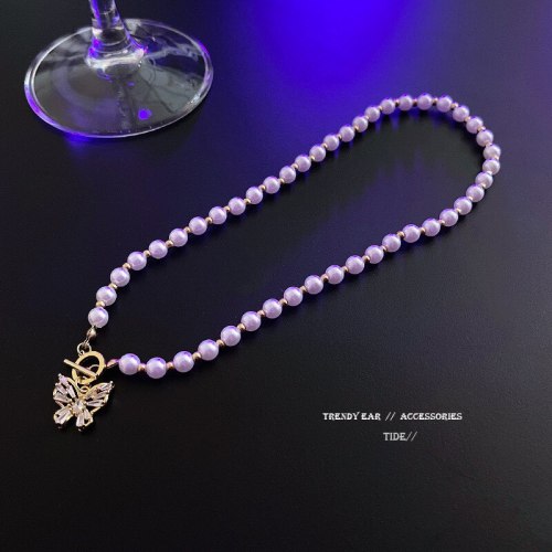 Korean Style New Baroque Pearl Butterfly Necklace Female Ins Popular Net Red Same Style Simple Graceful Clavicle Chain