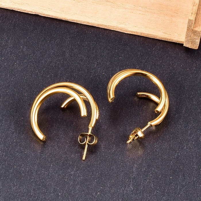 E29 European and American Crescent Exaggerated Moon Three-Dimensional Earrings Stud Earrings Titanium Steel 18K Gold Plating