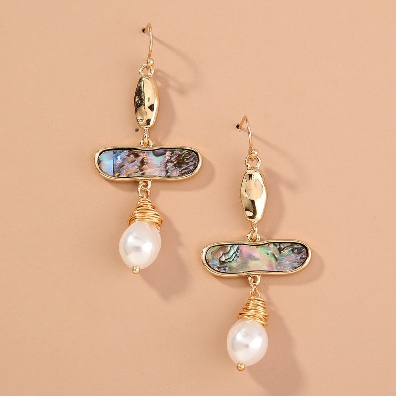 European and American New Hot-Selling Ornament Geometric Natural Abalone Shaped Pearl Earrings Retro Easy Matching Earrings