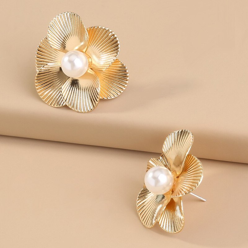 Europe and America Foreign Trade Gold Metal Pearl Flower Earrings Fashion All-Match 6-Flap Cover Earrings & Stud Earrings Women