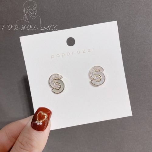 Fashion New Design Sense Geometric Alphabet Letter Earrings Female Korean Style Shell Zircon Sterling Silver Needle Earrings