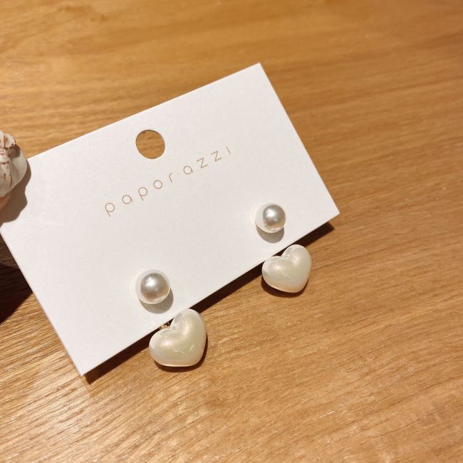 Korean Sterling Silver Needle Earrings Personalized Back-Mounted Earrings Lady Heart Pearl Earrings Graceful Earrings Wholesale