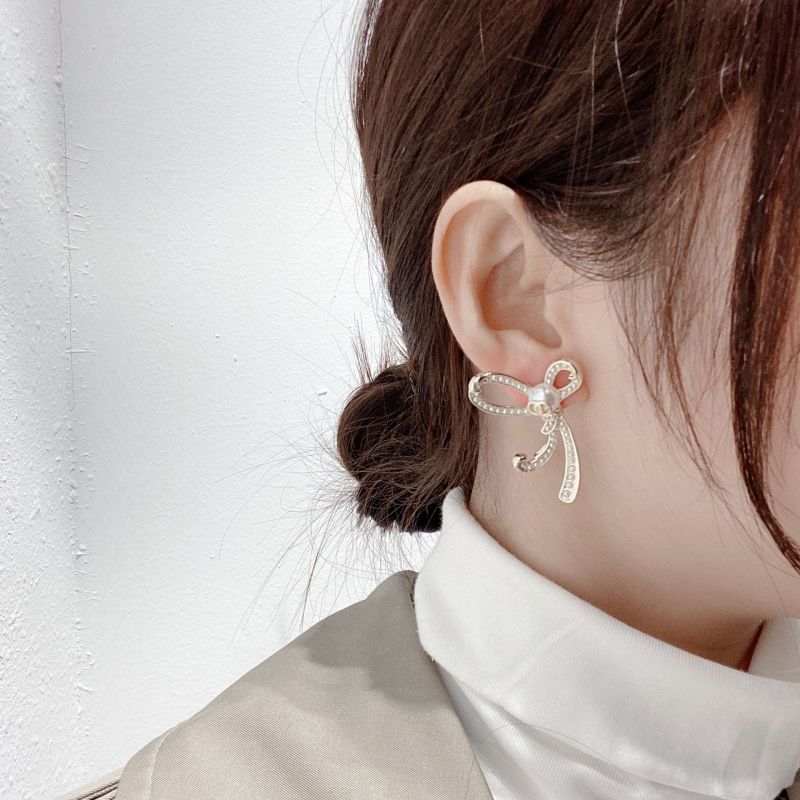Korean Spring and Summer New Earrings All-Match Bow Fashion Handmade Earrings Temperament Pearl Earrings