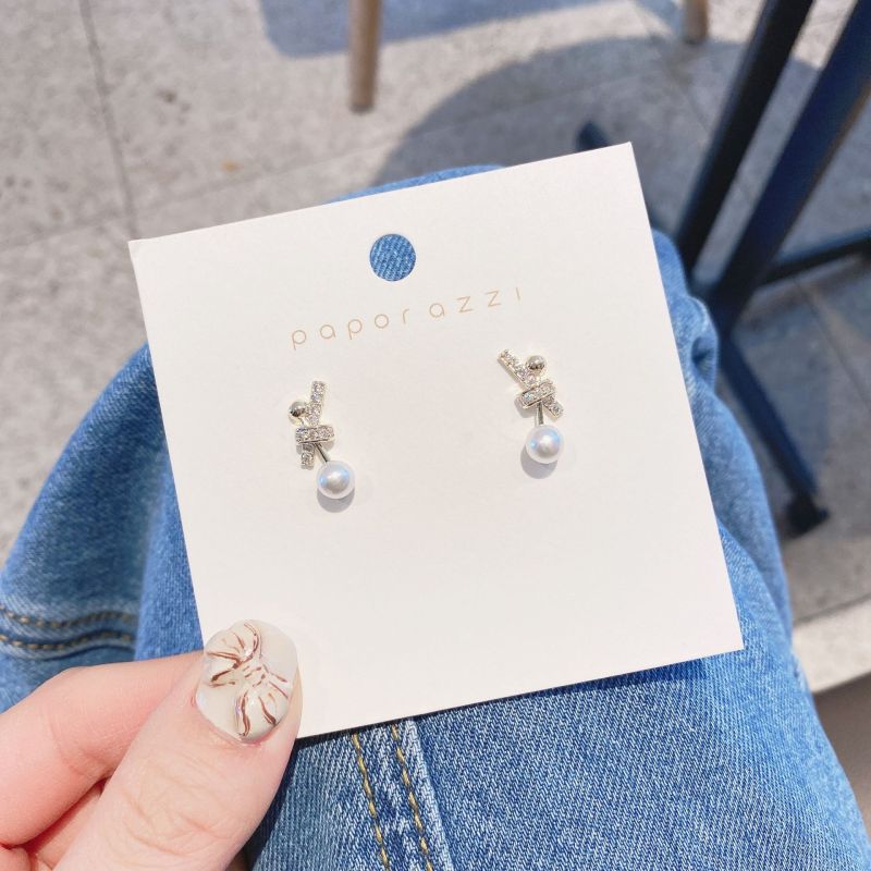 Korean Style Fashion Knot Zircon Fashion Stud Earrings for Women Sterling Silver Needle Small Pearl Online Influencer Earrings