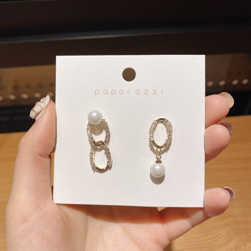 French Style Retro Minority Design Asymmetric Earrings Personality Oval Zircon Earrings All-Matching Graceful Pearl Earrings