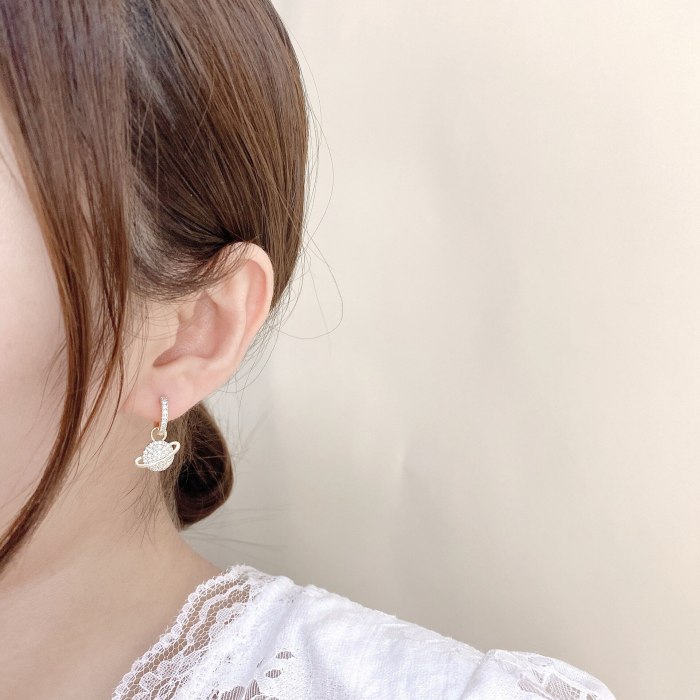 New Japanese and Korean Style Freshess Earrings Niche Design Planet Earrings Set Zircon Stud Earrings Wholesale