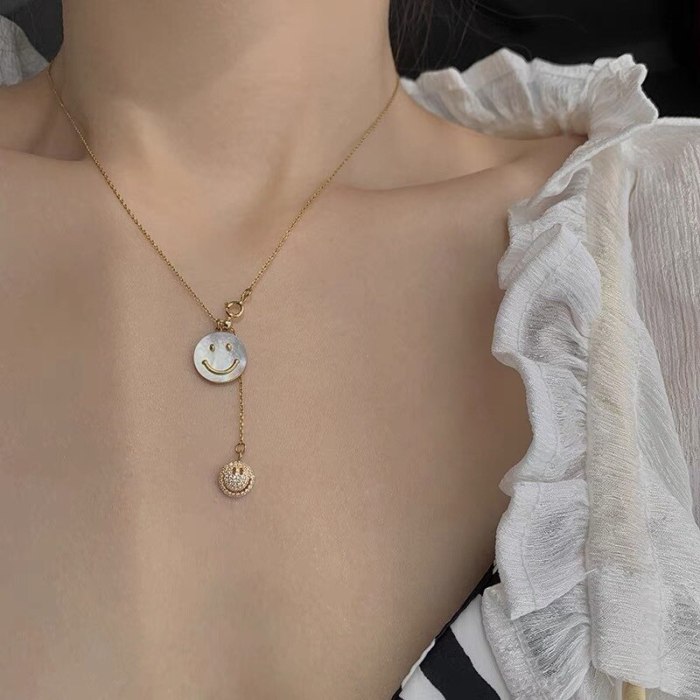 New Korean Style High Sense Necklace Female Minority All-Match Shell Smiley Necklace Light Luxury Design Sense Clavicle Chain