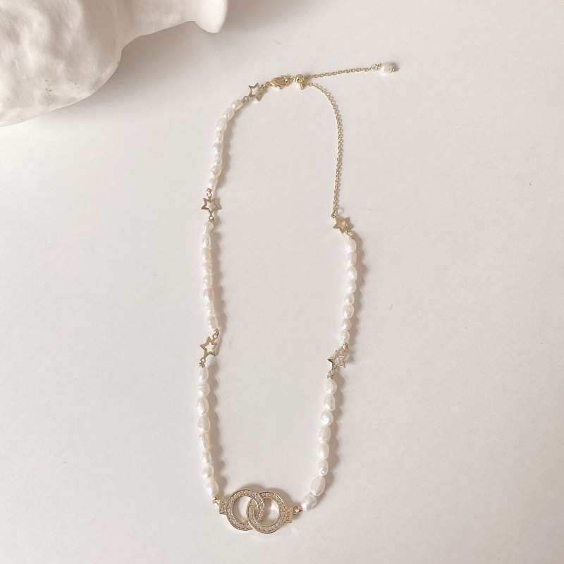 Temperamental Cold Style Freshwater Pearl Necklace High-Grade Stitching Clavicle Chain Fashion Personality Handcuffs Necklace