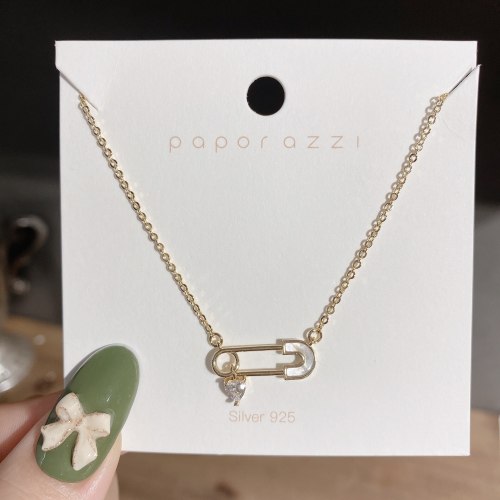 New Elegant Personalized Pin Shell Necklace Clip Heart-Shaped Zircon Pendant Clavicle Chain for Women