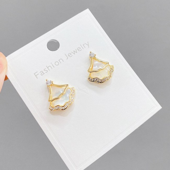 Internet Celebrity Light Luxury Geometric Earrings Small Skirt Sterling Silver Needle Shell Earrings Special-Interest Earrings