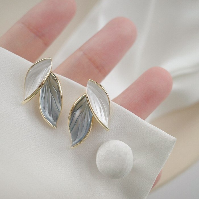 Sterling Silver Needle Simple and Fresh Leaves Ear Studs Women's Elegant French Ins Style Earrings Earrings