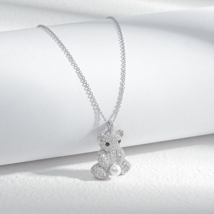 New Necklace Cute Bear Short Pearl Necklace Exquisite Light Luxury Necklace Female Accessories