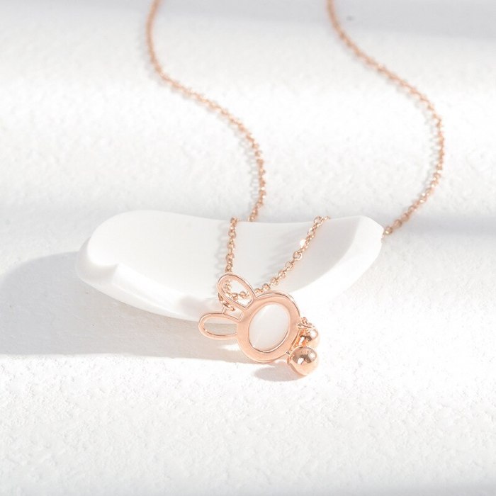 Titanium Steel Necklace Light Luxury Minority Design Rabbit Pendant Internet Celebrity Temperament Clavicle Chain Ornament