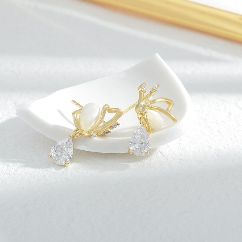 High-Grade Gold-Plated Opal Butterfly Wings Stud Earrings Women's Exquisite Three-Dimensional Super Fairy Simple Earrings