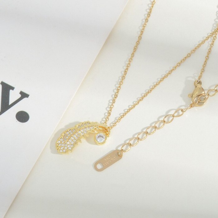 Cross-Border Hot Sale Micro Inlaid Zircon Leaf Necklace Female Personality Ornament