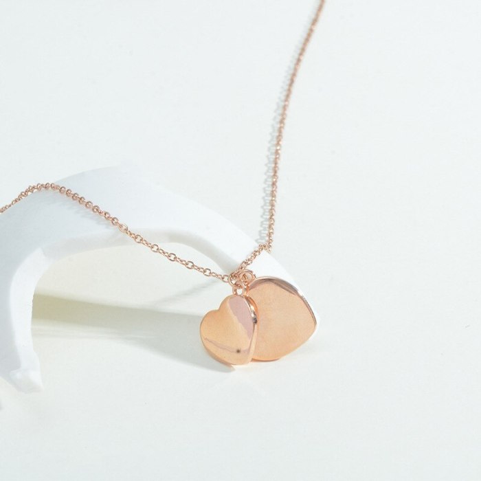 Women's Korean-Style Fashionable Peach Heart Letter Necklace Niche Design Clavicle Chain Natural Shell Necklace Jewelry