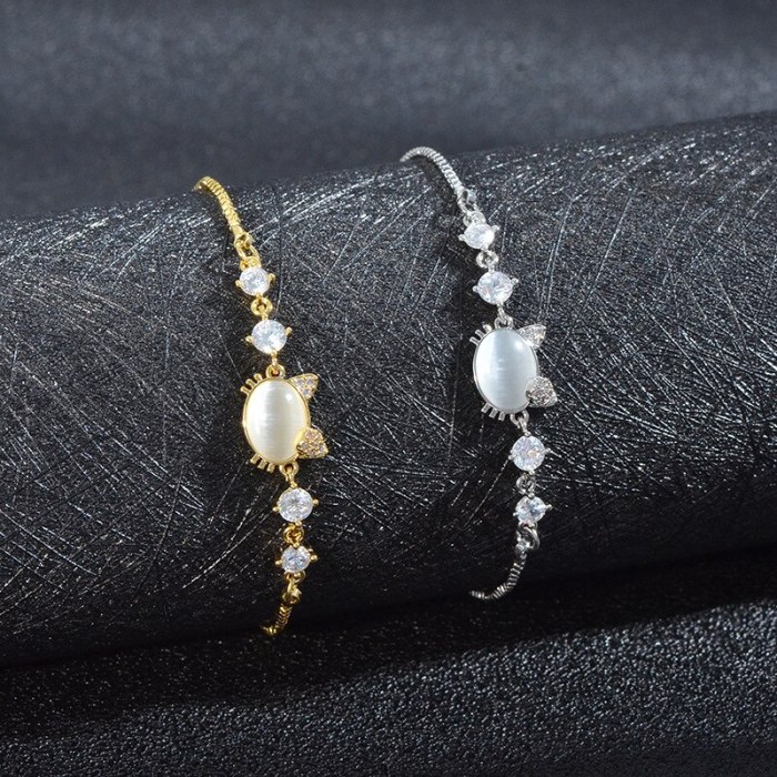 New Opal Cat Pull Bracelet Female Niche Design Light Luxury Adjustable Bracelet Ornament Wholesale