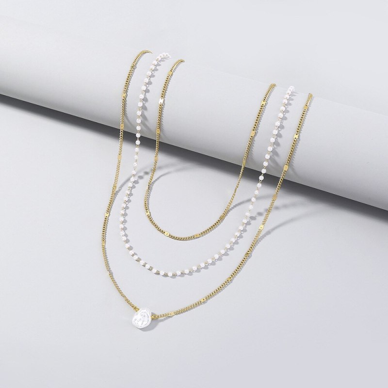 fashion Niche Design Necklace For Women 2021 New Simple Short Pearl Necklace Autumn Winter Sweater Accessories