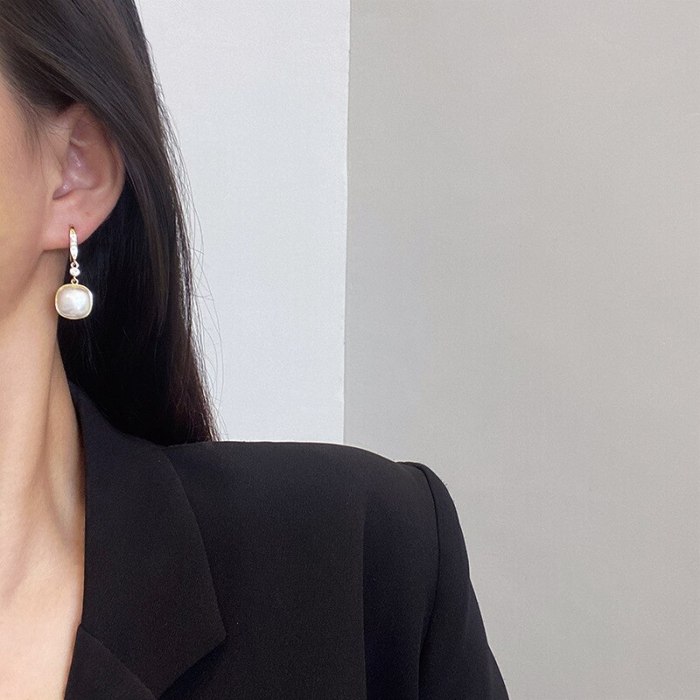 Wholesale Baroque Pearl Pendant Earrings Female Zircon Geometric Ear Studs Earrings Dropshipping Jewelry Fashion