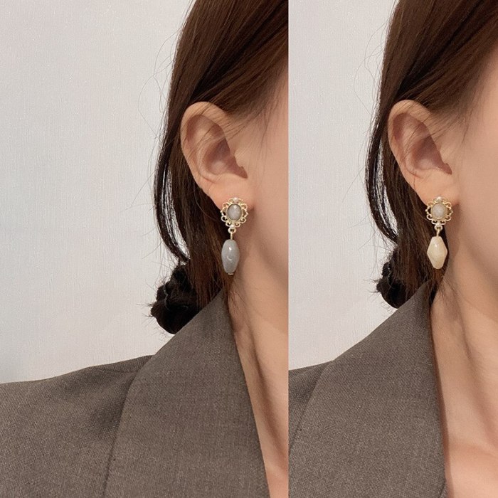 Wholesale Sterling Silver Needle Stud Earrings Female Asymmetric Earrings Dropshipping
