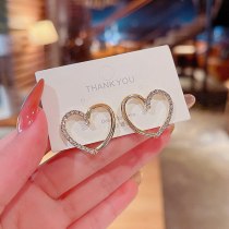Wholesale  Classic Trendy Sterling Silver Pin New Asymmetric Love Heart Earrings Women Dropshipping Jewelry