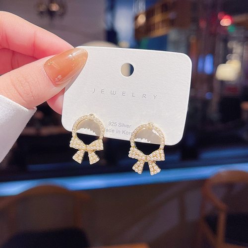 Wholesale Sterling Silvers Pin New Bow Round Fashion Earrings Female Women Pearl Earrings Drop Shipping Gift
