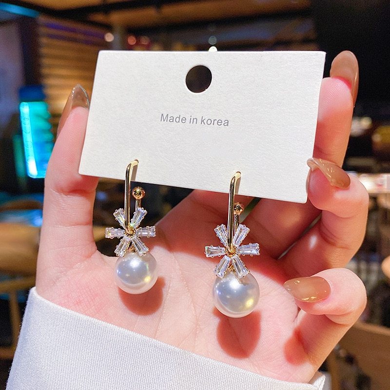 Wholesale Zircon Flower Earrings Women's Pearl Stud Earrings Sterling Silvers Pin Earrings Wholesale Drop Shipping Gift