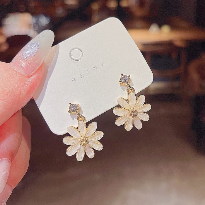 Wholesale Sterling Silvers Pin Flower Earrings Women's Three-Dimensional Lily Ear Studs Earrings Drop Shipping Gift