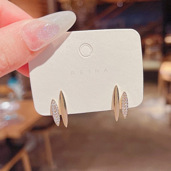 Wholesale Sterling Silvers Pin Asymmetric Ear Studs New Set Earrings Eardrops Drop Shipping Gift