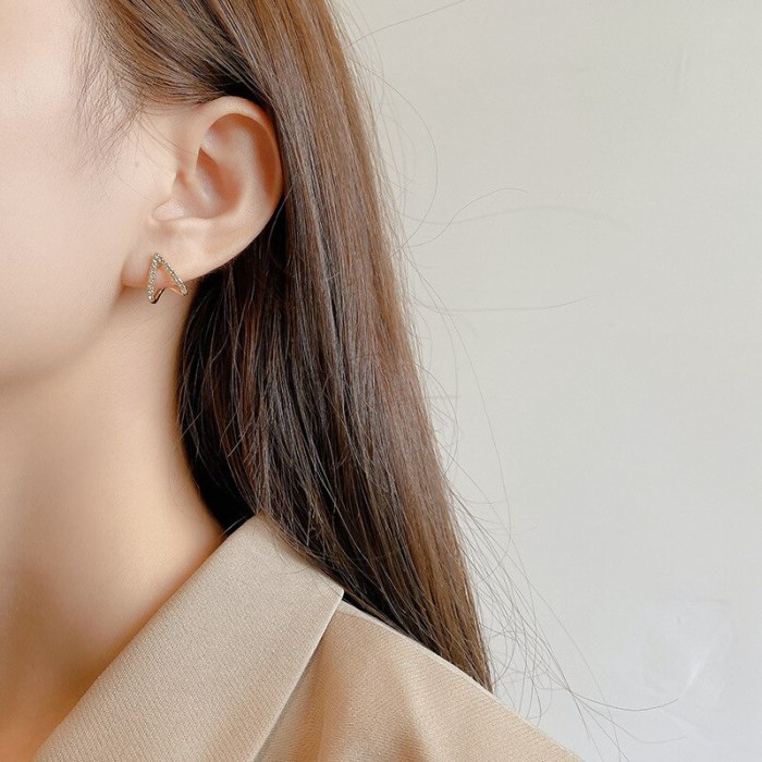 Wholesale Sterling Silvers Needle New Irregular Ear Studs Female Zircon Earrings Drop Shipping Women Gift